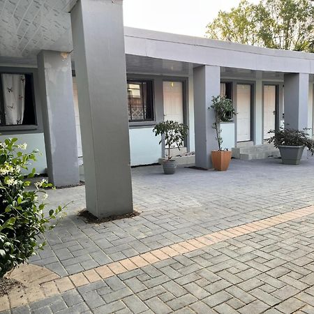 Blue Lantern Bed And Breakfast Kempton Park Eksteriør bilde