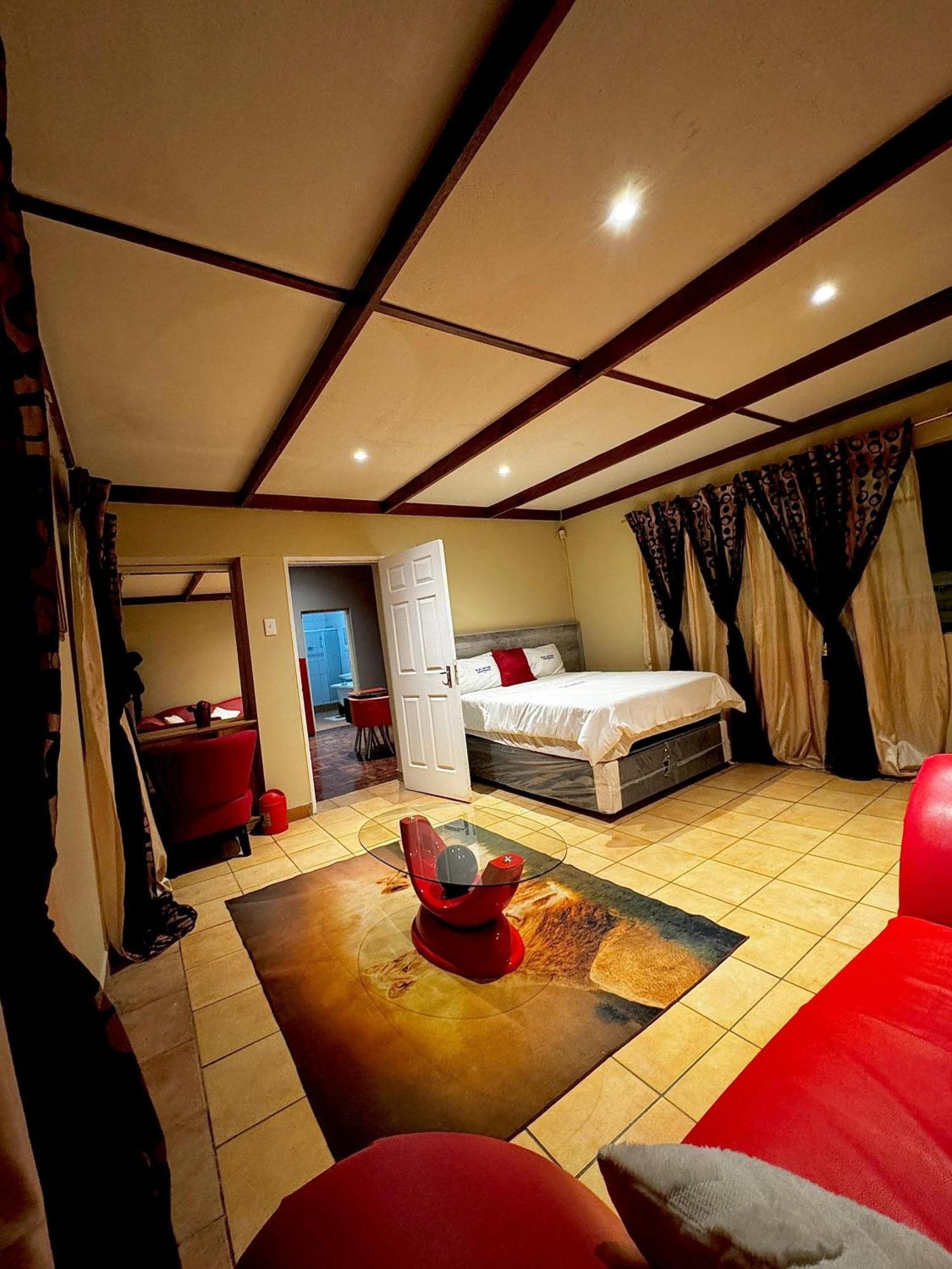 Blue Lantern Bed And Breakfast Kempton Park Eksteriør bilde